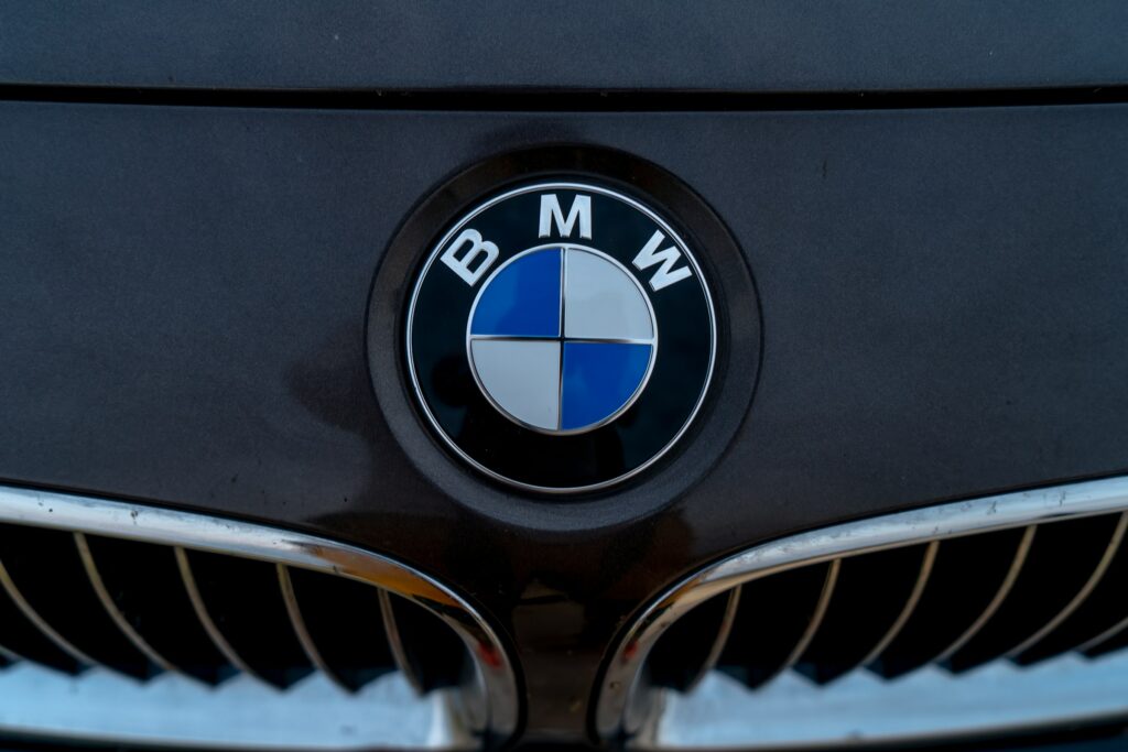 bmw delovi